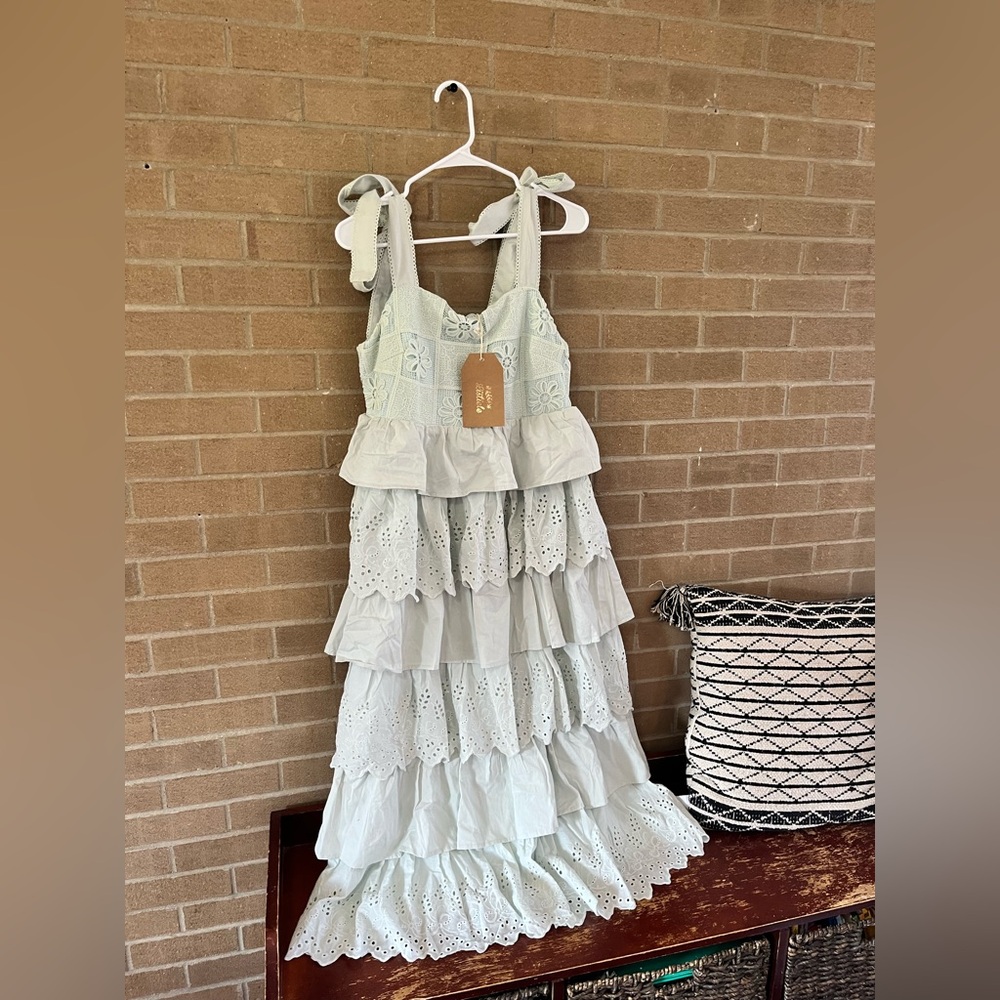 Listicle Mint Green Floral Eyelet Maxi Dress - Picture 3 of 7